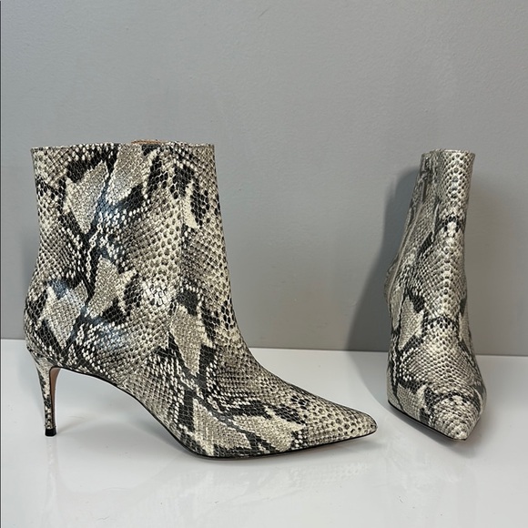 Schutz Bette Snake Leather Pointed Toe Booties Size 9.5 - Picture 1 of 16